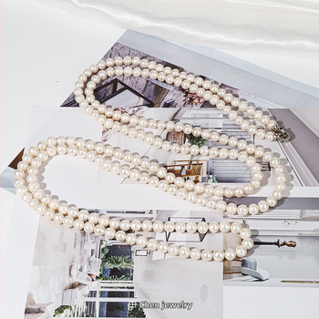 Vėrinys su gėlavandeniniais perlais, beveik apvalūs perlai, lydinio grandinėlė, elegantiškas minimalistinis verslo stilius