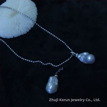 Kaklo karolinis su gėlavandenėmis Baroko perlėmis, ypatingos formos, 925 sidabras