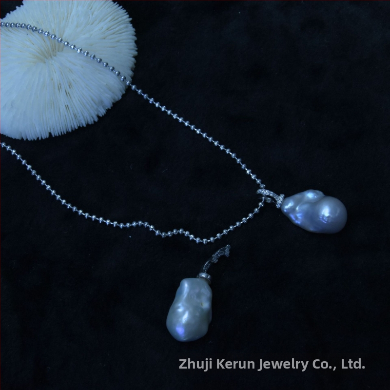 Kaklo karolinis su gėlavandenėmis Baroko perlėmis, ypatingos formos, 925 sidabras