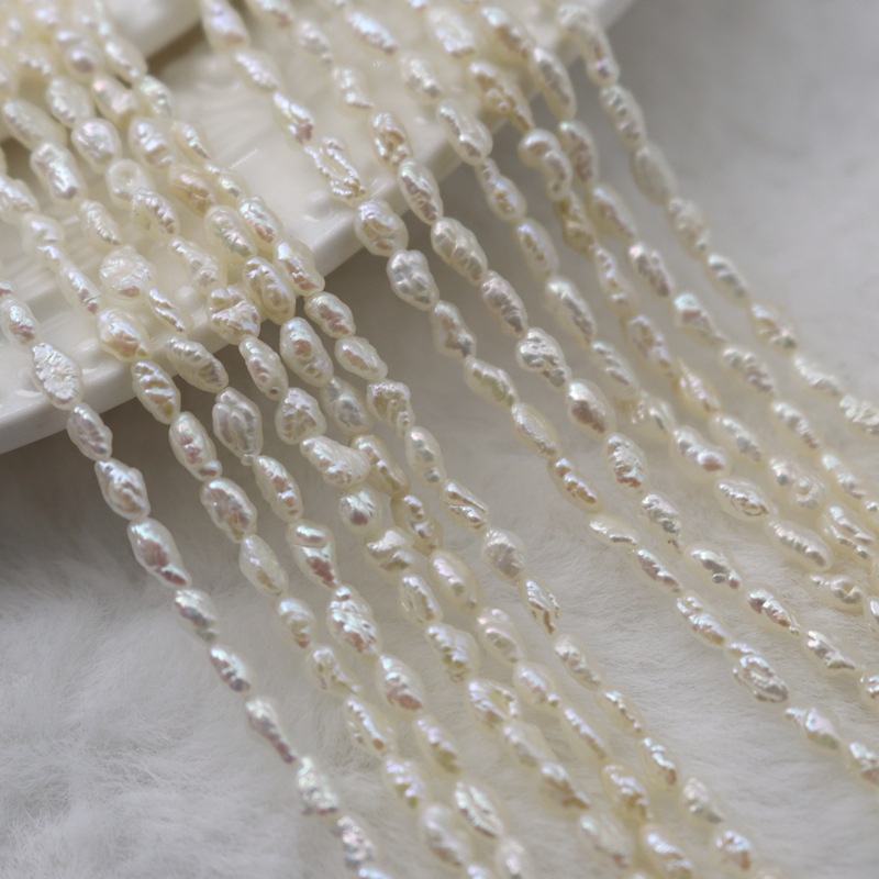 Taaskasutatud erilise kujuga mageveepärlid, tuumikuta, barokk stiilis, sobivad kaelakeedeks ja käevõrudeks