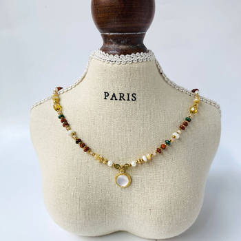 Kulcscsont-nyaklánc abakusz gyöngyökkel és édesvízi gyöngyökkel, kézzel készített, retro stílus, elektroplating bevonat, eredet Lishui, 2025 nyári bevezetés