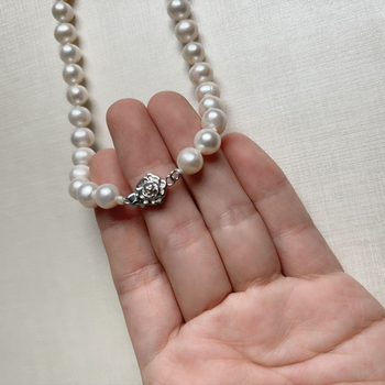 Édesvízi gyöngyökből álló nyaklánc-készlet, közel kerek gyöngyökkel, S925 ezüst zárással, hosszúság 41-50 cm, gyöngyök átmérője 8-9 mm