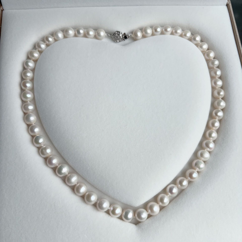 Édesvízi gyöngyökből álló nyaklánc-készlet, közel kerek gyöngyökkel, S925 ezüst zárással, hosszúság 41-50 cm, gyöngyök átmérője 8-9 mm