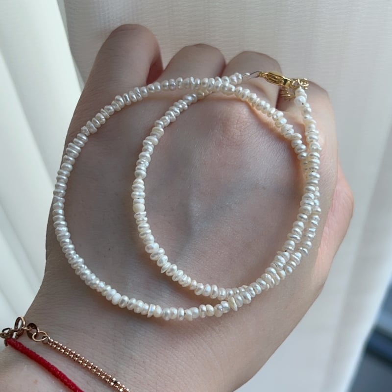 Ogrlica od bisera slatkovodne, oblik ovalan/okrugli, 925 srebro, 5 cm produžna lančić, prilagodljivo