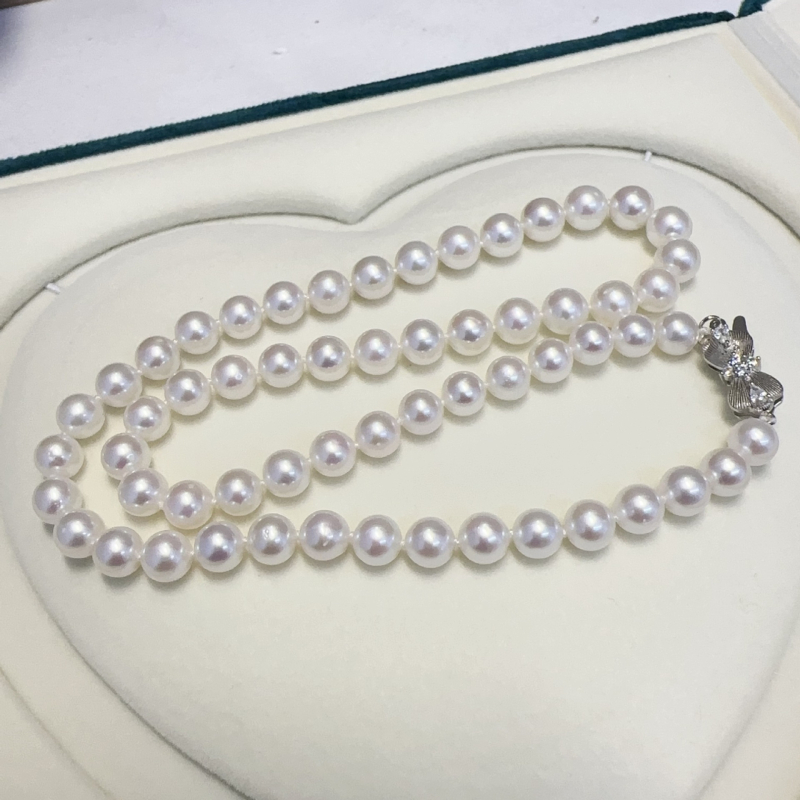 Ogrlica od slatkovodnih bisera promjera 7–8 mm, okrugla, bijela, kopča od S925 srebra, duljina 41–50 cm, književno retro stil