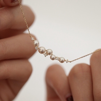 Colier clavicular din argint S925, placat cu aur 18K, mărgele de perlă și zirconiu, design elegant