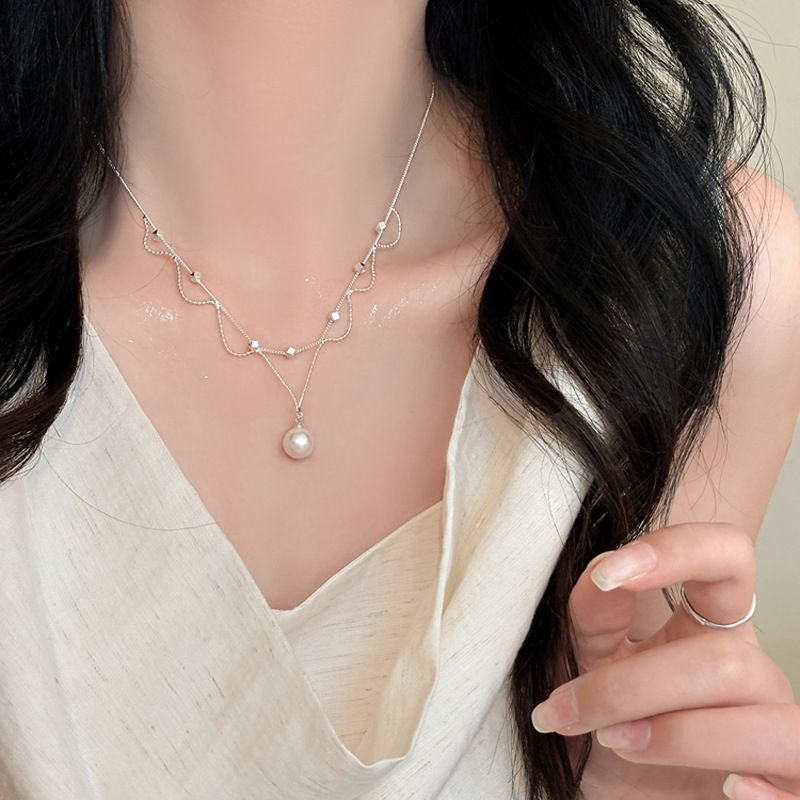 Κολιέ από χαλκό με γεωμετρικό σχέδιο, κανονική αλυσίδα, μενταγιόν από χαλκό, στυλ ελαφρού πολυτελείας, καλοκαίρι 2025