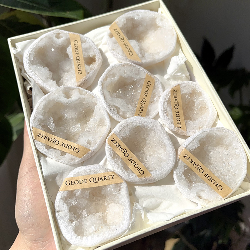 Viseće kristalne ukrase od tigrovog oka – mineralni primjerak, poslovni pokloni