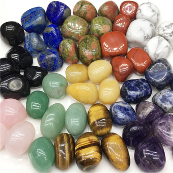 Pietre șlefuite din cristal – material natural, proces de șlefuire, formă geometrică, personalizare disponibilă