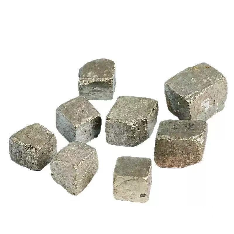 Ornament cub Cuprite natural, pentru învățământ geologic, claritate VS2