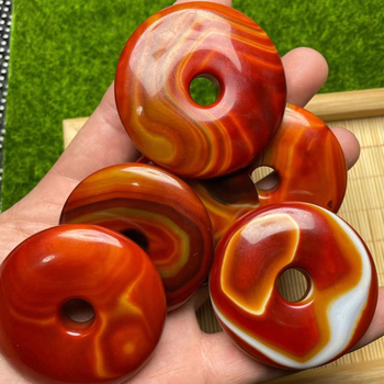 Agaāts ar Ping An sprādzi — juvelierizstrādājumu komplekts, 2023. gada pavasaris