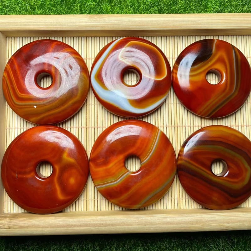 Agaāts ar Ping An sprādzi — juvelierizstrādājumu komplekts, 2023. gada pavasaris