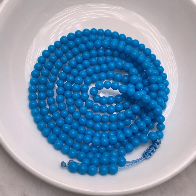 Neapstrādātu akmens krelles ķēde – jade tips 20213, izlaidums vasarā 2024