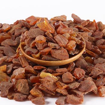 Pandantiv din chihlimbar baltic – Material: chihlimbar; Proces: natural; Sursă: naturală; Stil: minimalist modern; Ambalare: ambalaj independent