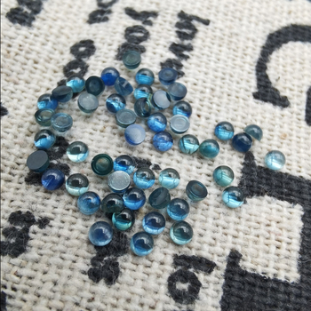 Safir natural rotund – claritate VS, bază plată, piatră semi-finisă