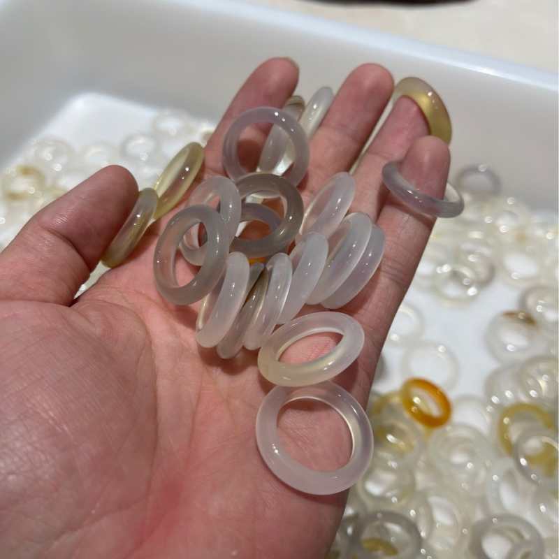 Δαχτυλίδι από αχάτη χαλκετονίτη, μοντέλο Bayu, σκέτος λίθος, ακατέργαστος λίθος, χωρίς πιστοποιητικό εκτίμησης