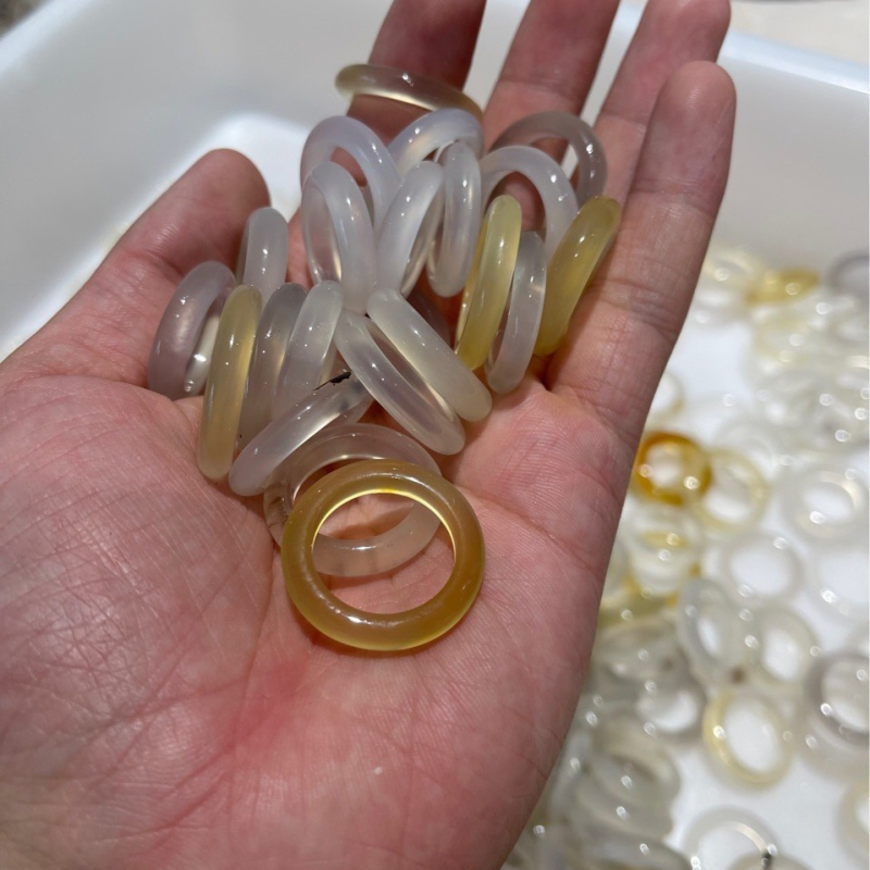 Δαχτυλίδι από αχάτη χαλκετονίτη, μοντέλο Bayu, σκέτος λίθος, ακατέργαστος λίθος, χωρίς πιστοποιητικό εκτίμησης