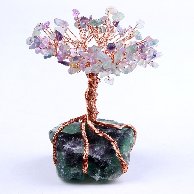 Copac noroc din cristal cu bază naturală, cristale de ametist pudră, țesute manual, formă geometrică (Material: Cristal; Proces: Șlefuire și Polisare; Sursă material: Natural; Claritate: VVS; Formă: Geometrică)