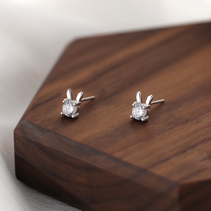 Nyúl alakú fülbevaló 925-ös ezüstből, cirkónium beépítéssel, koreai stílusú, nőknek