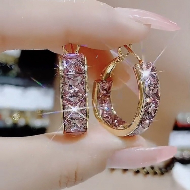 Geometriai mintázatú fülbevalók rézből, cirkón beültetéssel, Xinzang márka, Yiwu eredet, üzleti stílus