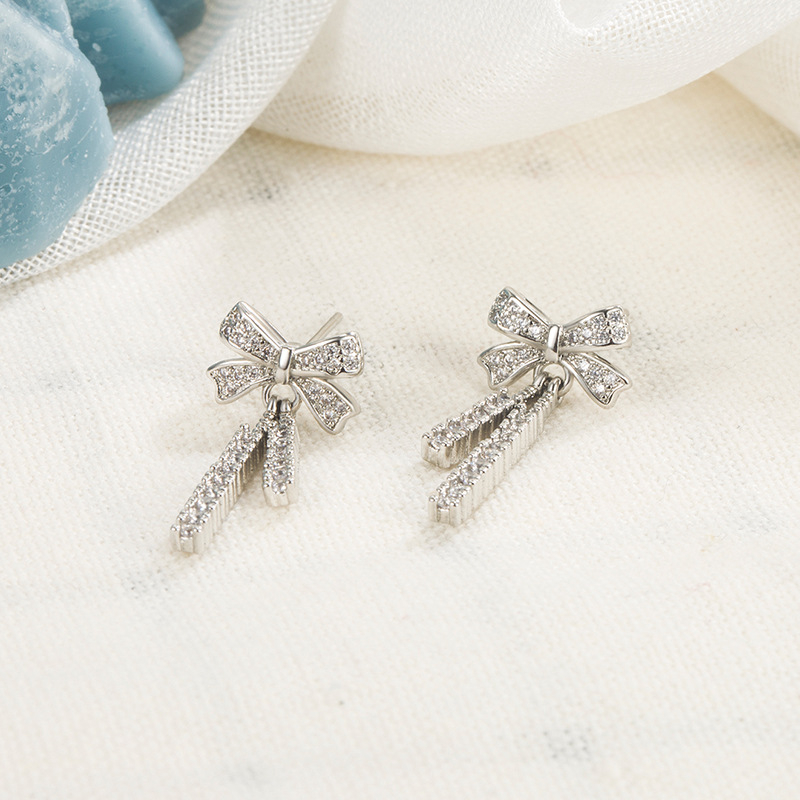 Naušnice s mašnicom i resicama, lagani luksuz stil, model 1305, ljeto 2022 (Materijal: Bakar; Model: 1305; Stil: Mašna; Sezona: Ljeto 2022; Kategorija: Naušnice)