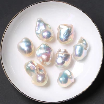 Barokssed merepärlitega kõrvarõngad – käsitöö, kalasaba kujundus, looduslikud pärlid, 2025 kevad