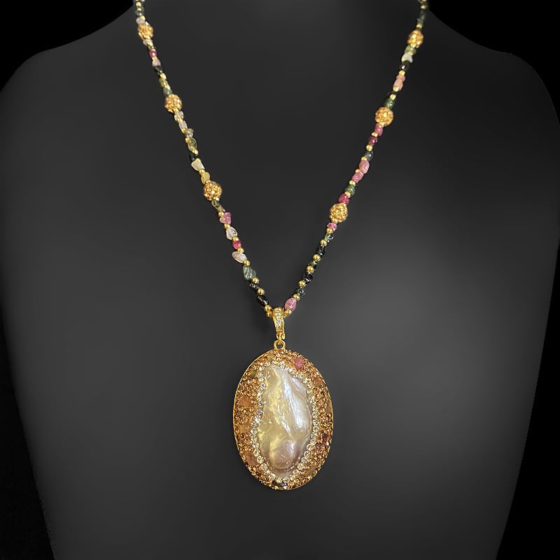 Ogrlica s prirodnim baroknim biserom, bakreni privjesak, Bi Xi lanac, elektroplatinirano 18K zlatom, težina 20 g