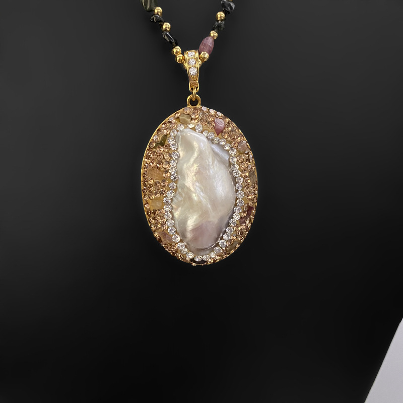 Ogrlica s prirodnim baroknim biserom, bakreni privjesak, Bi Xi lanac, elektroplatinirano 18K zlatom, težina 20 g