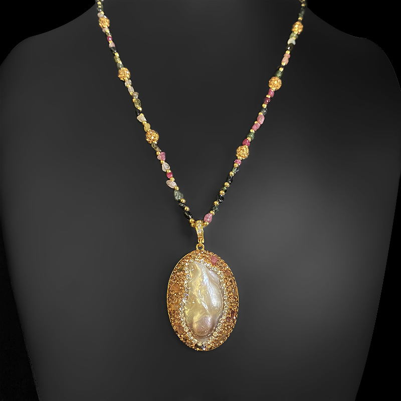 Ogrlica s prirodnim baroknim biserom, bakreni privjesak, Bi Xi lanac, elektroplatinirano 18K zlatom, težina 20 g