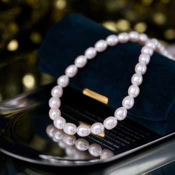 Ogrlica od slatkovodnih bisera, rižastog oblika, visok sjaj, srebro 925 detalji, ljeto 2024