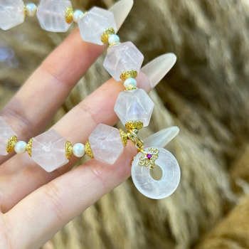 Narukvica s privjeskom od ružnog kvarca – Qiaoen, svjež i sladak stil, za žene, brušenje i poliranje