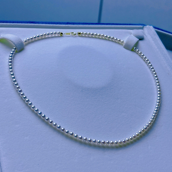 Colier din perle naturale de apă dulce, formă circulară perfectă, certificat GRC, închizătoare din aur 18K, lansare toamnă 2025.