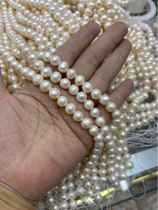 Perle de apă dulce, mărgele cu formă de cartof, fără nucleu; stil: Altul; clasificare perle: perle de apă dulce; tip produs: Altul