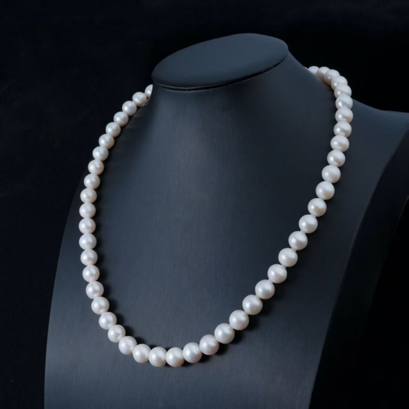 Kaklo juosta su saldvandenėmis perlėmis, beveik apskritos formos, 925 sidabro pynimo dizainas