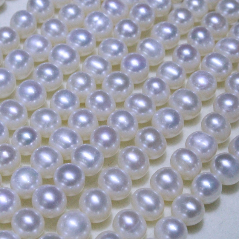 Κολιέ από φυσικά μαργαριτάρια γλυκού νερού, με μαργαριτάρια σε σχεδόν στρογγυλό σχήμα, ασημί λεπτομέρειες 925, απλό γυναικείο στυλ, ιδανικό δώρο για τη Γιορτή της μητέρας