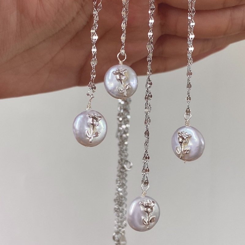 Colier din argint S925, pandantiv din sidef, lanț cu perle, design floral, stil lux ușor