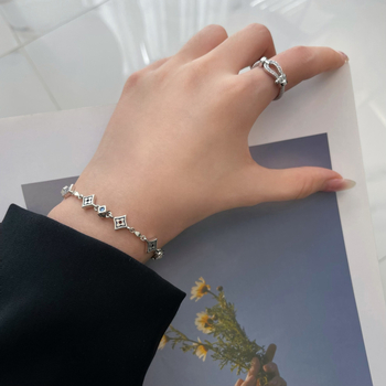 Narukvica od S925 srebra, dugini cirkon, kocka oblik, dvostrana, polirana površina