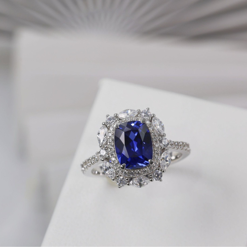 Yuhan Jewelry Пръстен от серия Принцеса със сапфир в стерлингово сребро, с инкрустирани камъни, модел R019