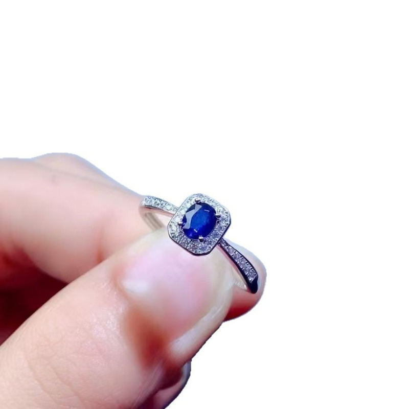 Prsten od srebra 925 sa safirom – vanjski četvrtasti oblik, unutarnji okrugli; safir kamen; elektroplating završetak; ženski casual nakit
