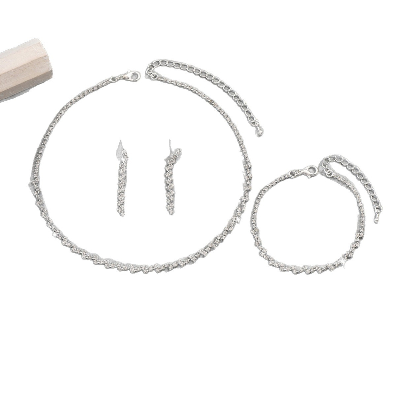 Ékszerszett (fülbevaló, nyaklánc és karkötő) rézből, elektropácolt felülettel, strassz medállal, oldalsó lánccal