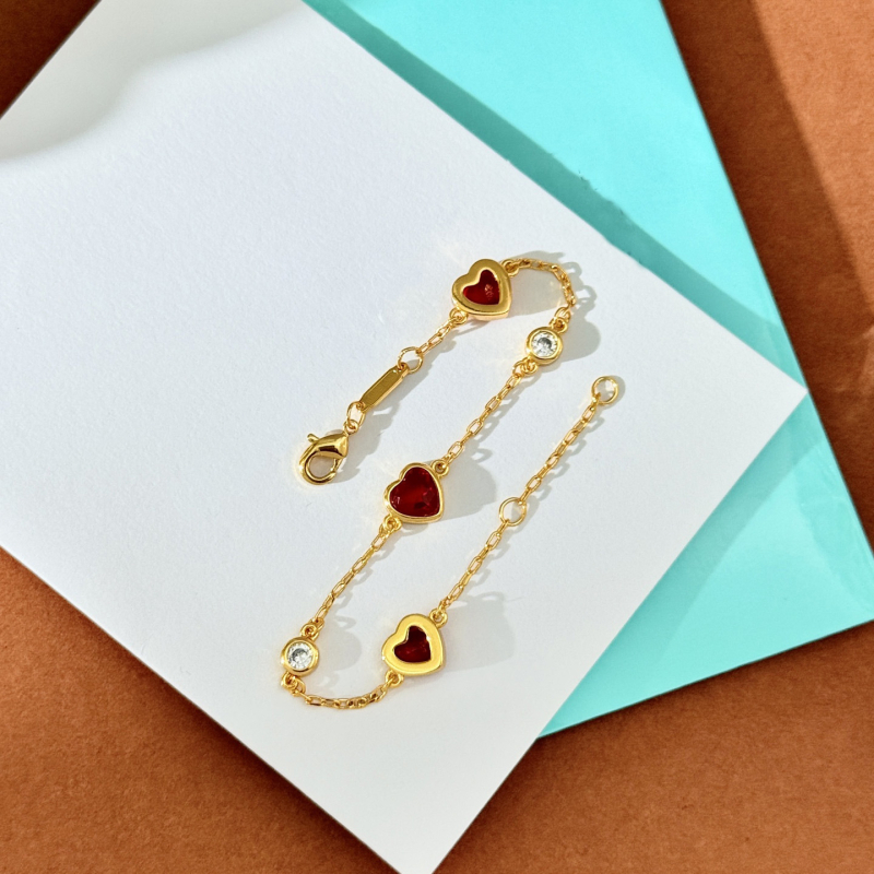 Szív alakú fasetált és cirkón köves nyaklánc és karkötő készlet, réz bevonattal, elektropolírozás, szabályos lánc, minta szerelem/gyöngy/harang