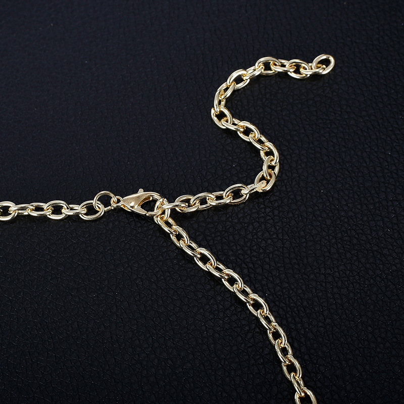 Set ogrlice i naušnica, cvjetno-etnički stil, zlatni materijal, klavikularni lanac, privjesak od legure s kamencima