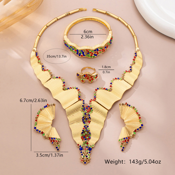 Ékszerszett: fülbevaló, nyaklánc és karkötő; cink ötvözet; elektroplakálás; növény- és virágminta