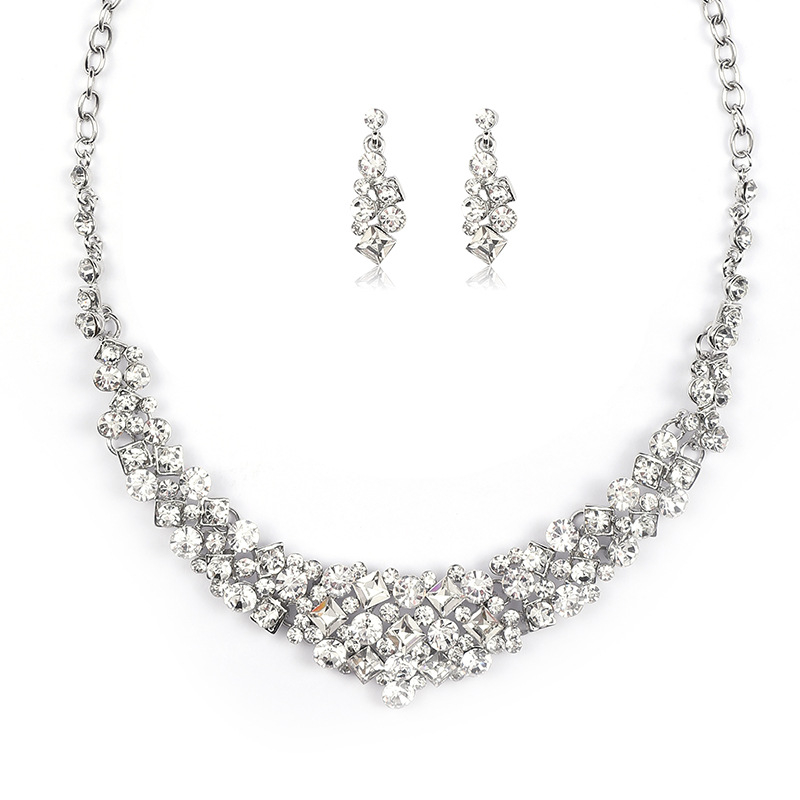 Nyaklánc és fülbevaló készlet - európai–amerikai retro palota stílus, ötvözet, elektroplatírozás, hagyományos lánc, 2022 tavasza