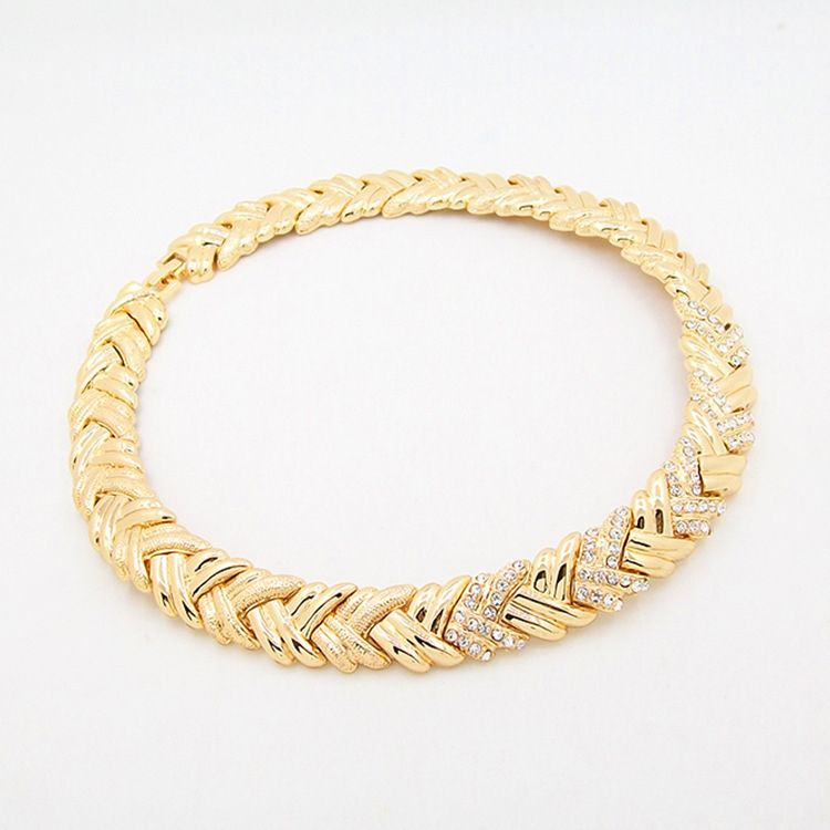 Női minimalist ékszerszett: tartalmaz fülbevalót, nyakláncot és egyéb ékszereket; anyag: ötvözet; mintázat: szövött mintázat; márka: Hongzhiwei; őszi 2023