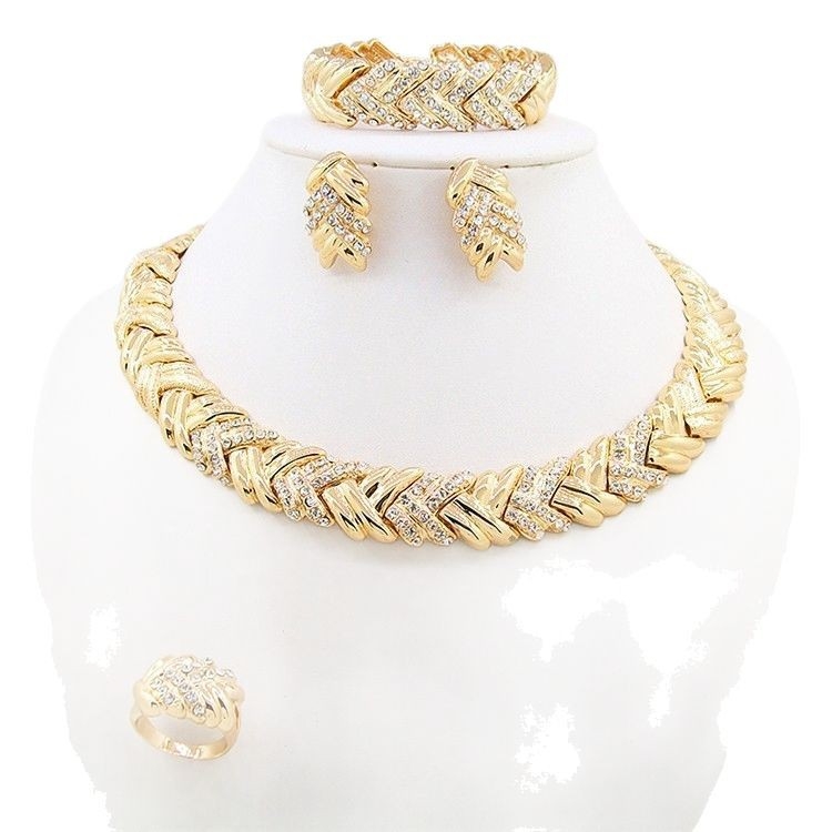 Női minimalist ékszerszett: tartalmaz fülbevalót, nyakláncot és egyéb ékszereket; anyag: ötvözet; mintázat: szövött mintázat; márka: Hongzhiwei; őszi 2023