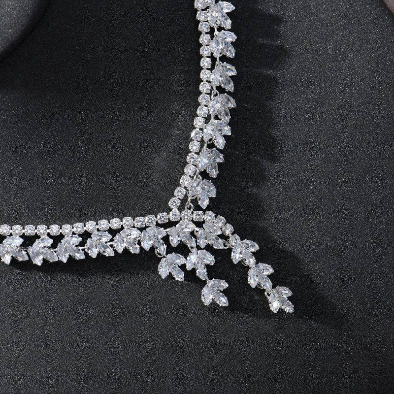 Colier cu piatră zircon, pandantiv în formă U, geometric, din aliaj placat electrochimic – bijuterii pentru femei