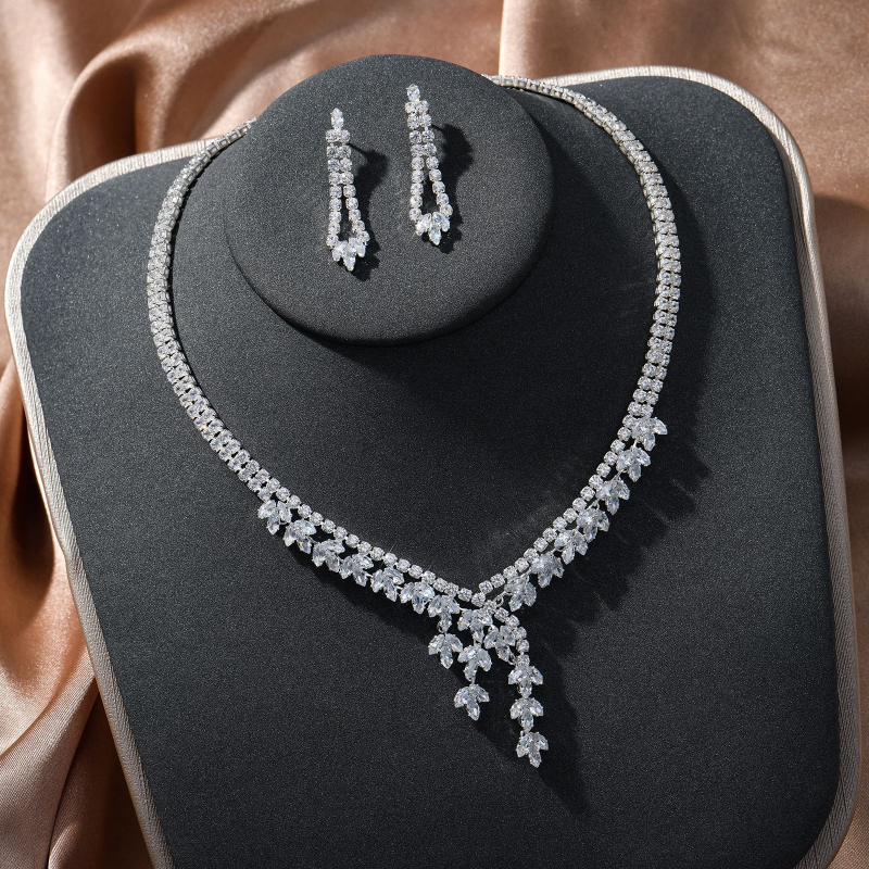 Colier cu piatră zircon, pandantiv în formă U, geometric, din aliaj placat electrochimic – bijuterii pentru femei