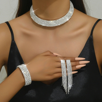 Ženski set nakita od bakra s rhinestones: choker ogrlica, narukvica i naušnice s rhinestones; uzorak zvijezda/sunce i mjesec/oblaci/vesmír