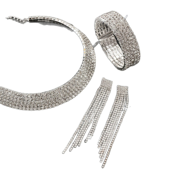 Ženski set nakita od bakra s rhinestones: choker ogrlica, narukvica i naušnice s rhinestones; uzorak zvijezda/sunce i mjesec/oblaci/vesmír